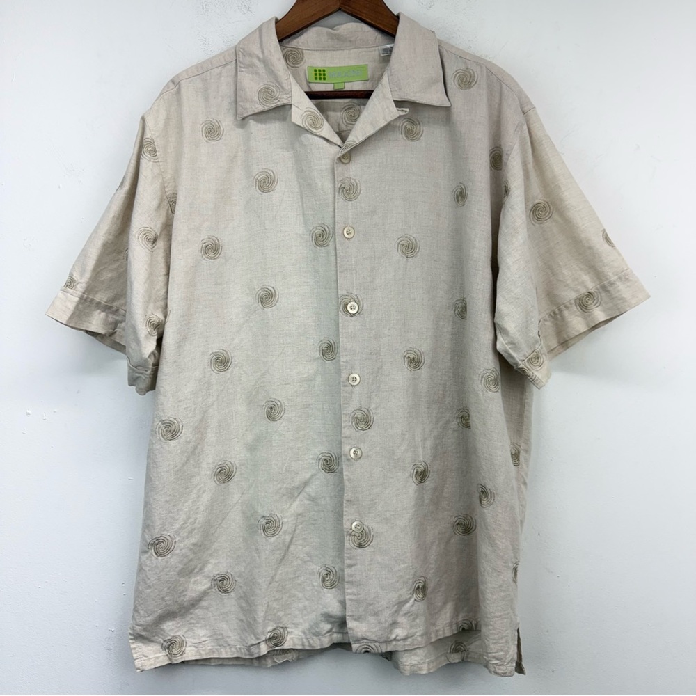 Maxini size Large Men’s Beige Linen Spiral Swirl Short Sleeve Button Up Shirt